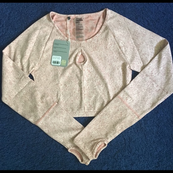 Gymshark Tops - NWT GYMSHARK FLEUR CROP TOP SHIRT LONG SLEEVE M